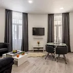Apartamento & Unicus I, Ii, Iii In Center Split