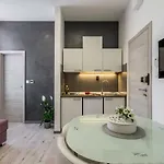 & Unicus I, Ii, Iii In Center Apartamento *