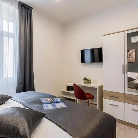 Apartamento & Unicus I, Ii, Iii In Center *