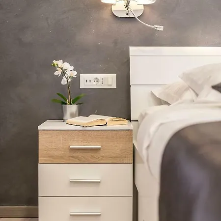 Apartament & Unicus I, Ii, Iii Split